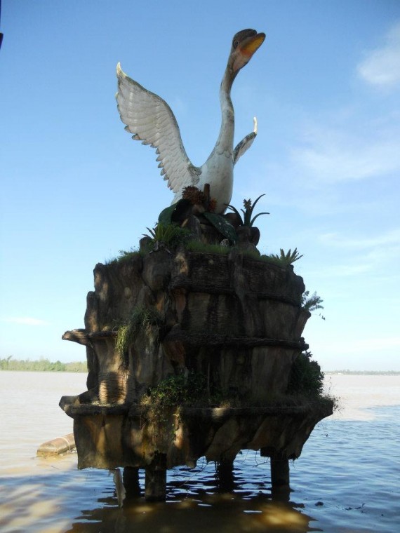 Day 27-sarawak中区sibu我来啦！sibu的地标！为什么诗巫的地标是天鹅？~~ 天鹅是华人认为能带来安康的吉祥物，也会给全境带来和谐，平安与亲善~”